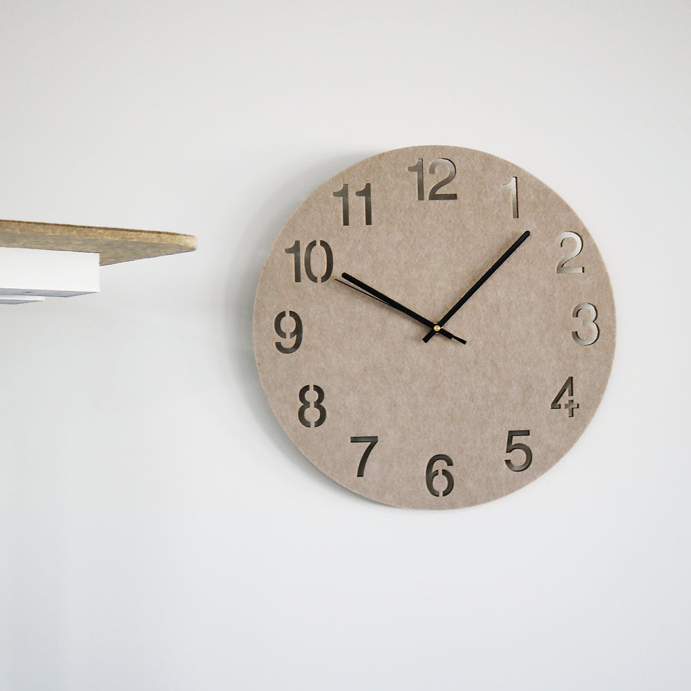 HELLO horloge murale silencieuse beige