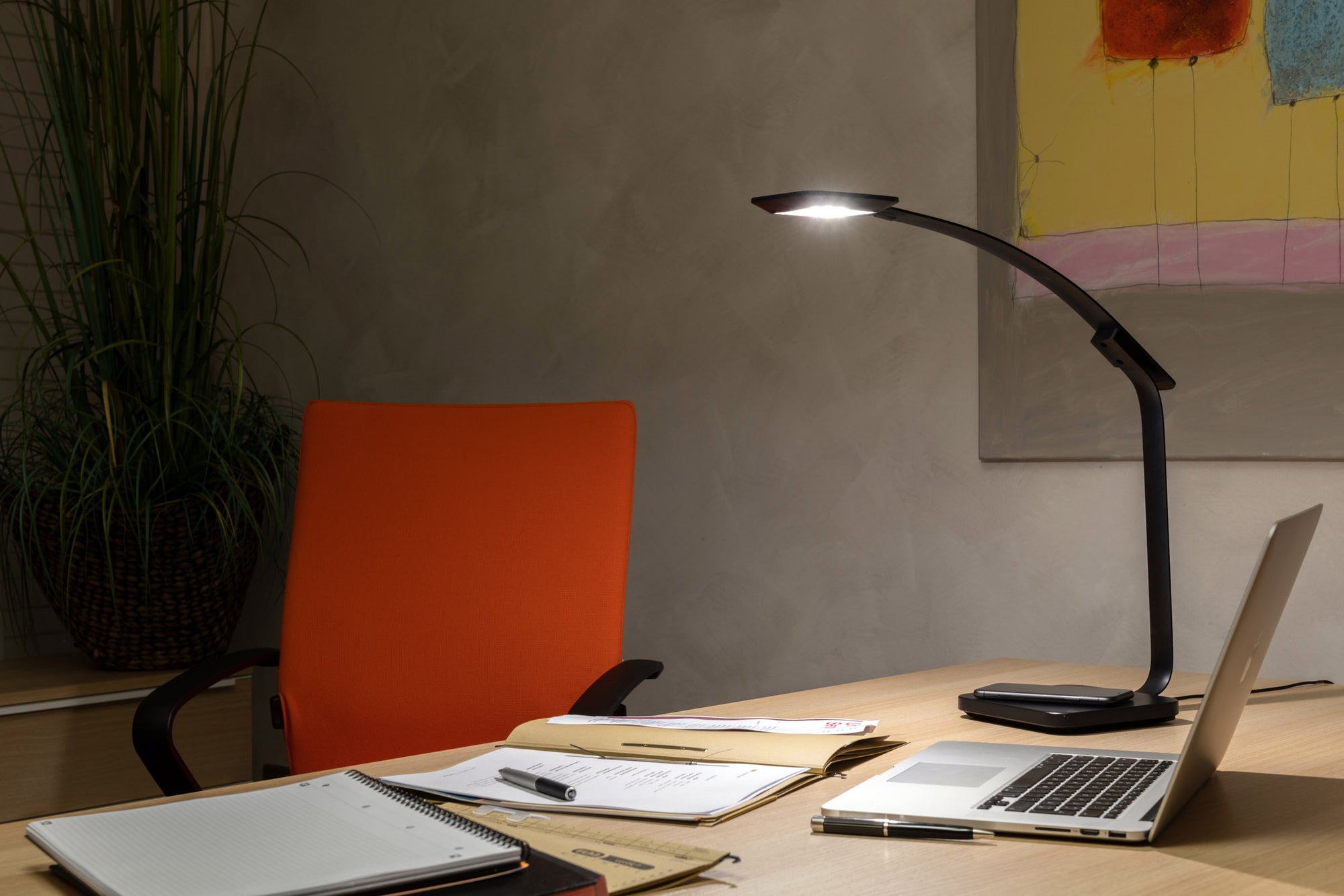 Unilux Strata - Lampe de bureau - LED - classe D - noir Pas Cher | Bureau Vallée Unilux Strata - Lampe de bureau - LED - classe D - noir Pas Cher | Bureau Vallée